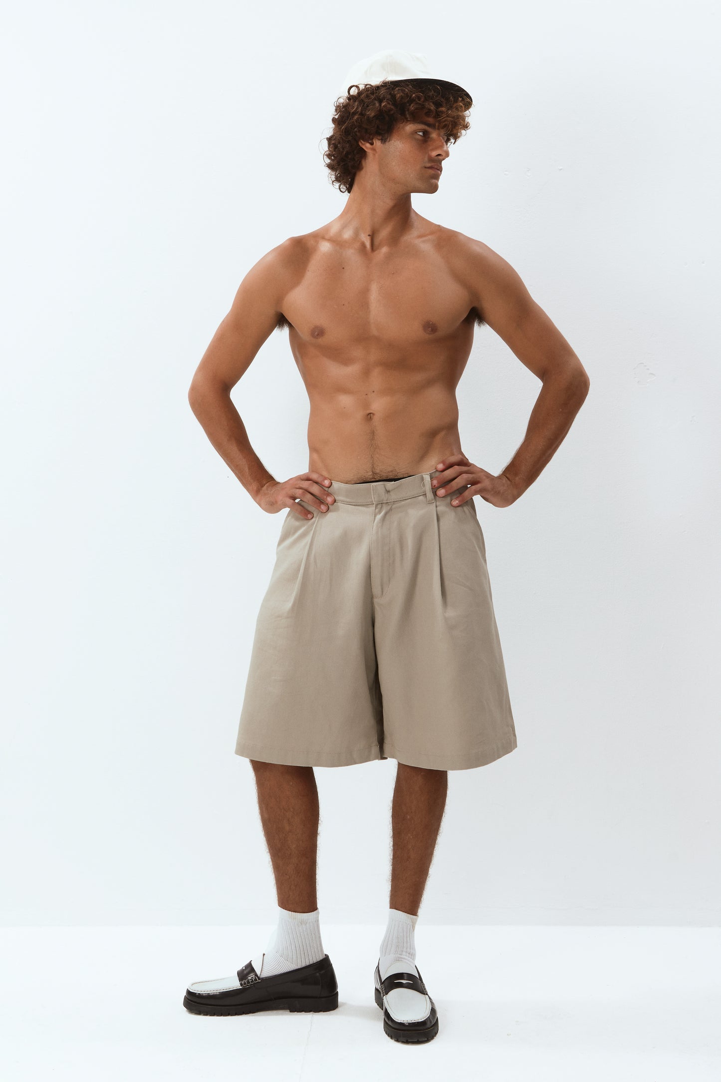 HOB pleated nude balloon shorts