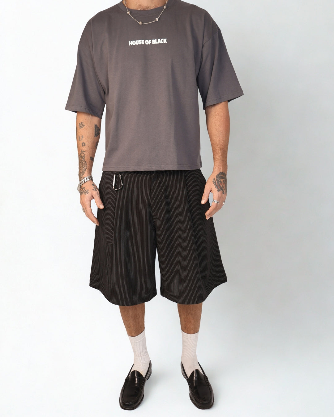 Patch logo tee in Dark grey