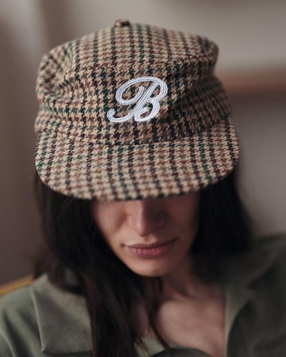 B for Black wool Hat