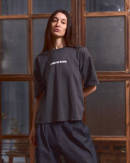 Patch logo tee in Dark grey